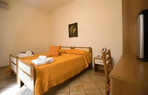 Bed and Breakfast Cabrera House Pozzallo 3*,  Italien