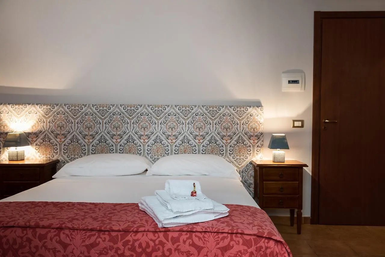 Cabrera House Bed & Breakfast Pozzallo Italy