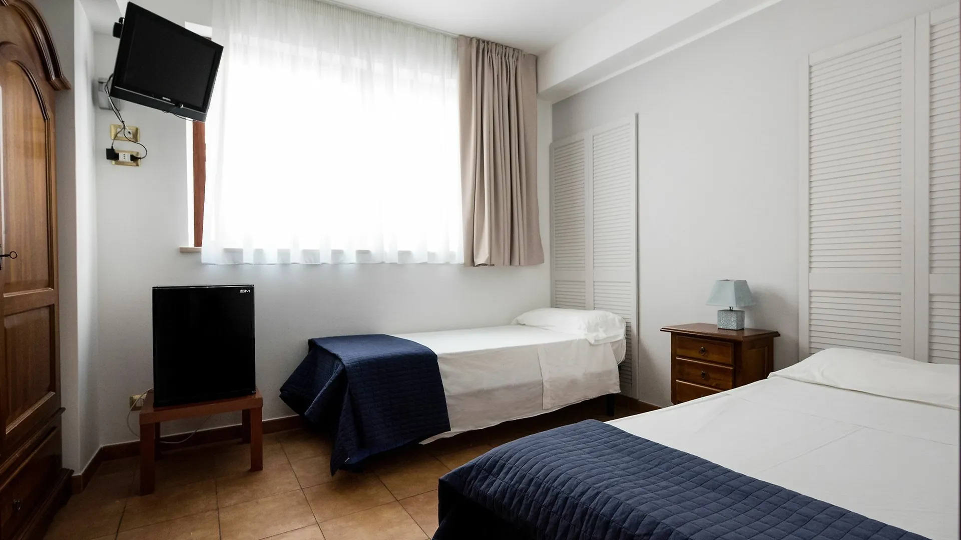 Cabrera House Bed & Breakfast Pozzallo 3*,  Italy